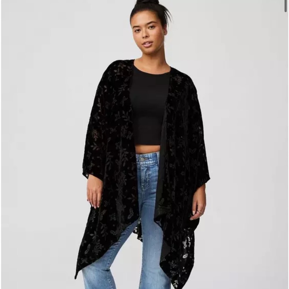 Torrid Holiday Burnout Ruana Black Velvet Floral Print Kimono